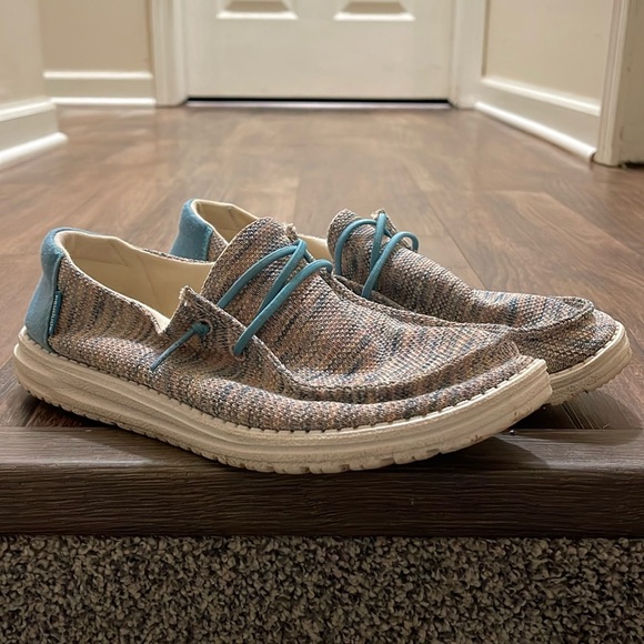 Hey dude Wendy Sox. Pink/aqua size 10 - Picture 1 of 4